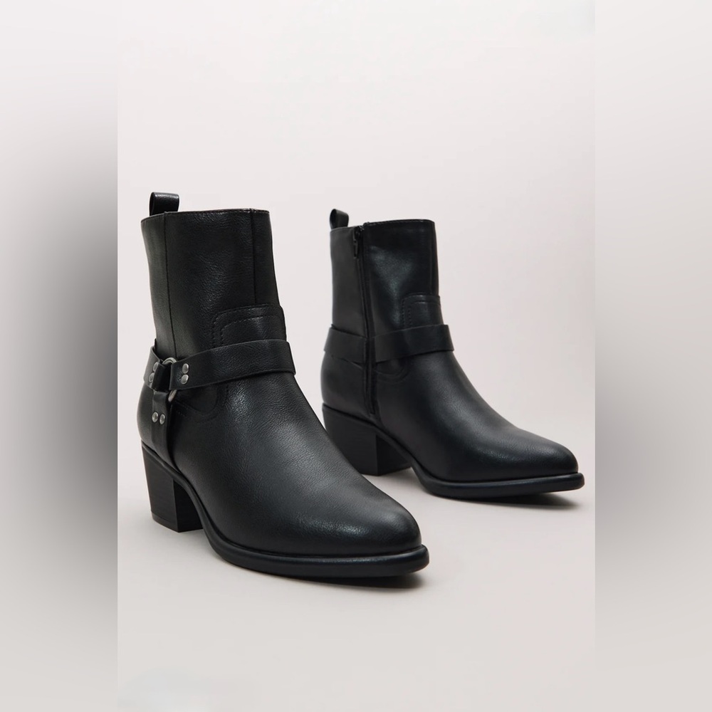 Altar’d State Dawn Black Buckle Boot size 7